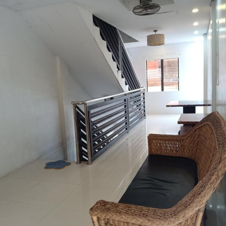 إل نيدو Chelle'S Apartelle-Inn المظهر الخارجي الصورة
