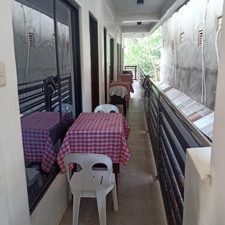 إل نيدو Chelle'S Apartelle-Inn المظهر الخارجي الصورة