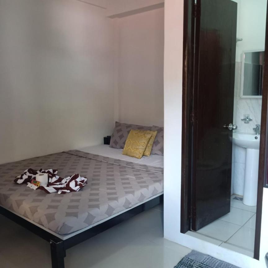 إل نيدو Chelle'S Apartelle-Inn المظهر الخارجي الصورة
