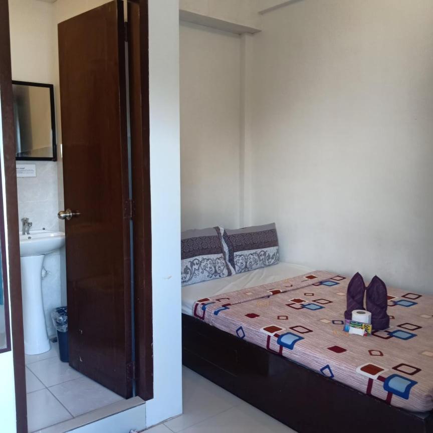 إل نيدو Chelle'S Apartelle-Inn المظهر الخارجي الصورة