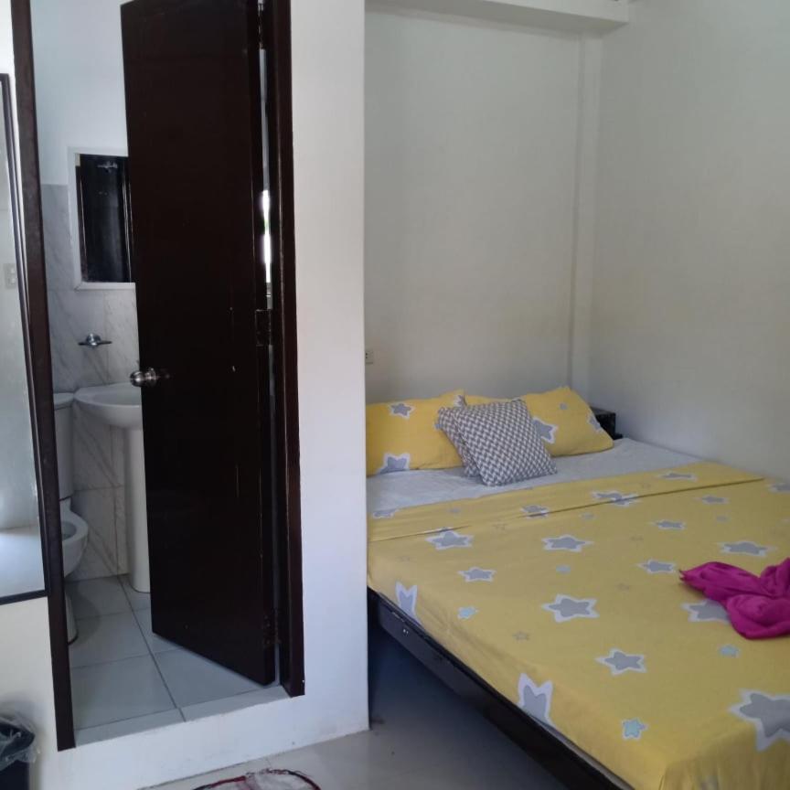 إل نيدو Chelle'S Apartelle-Inn المظهر الخارجي الصورة