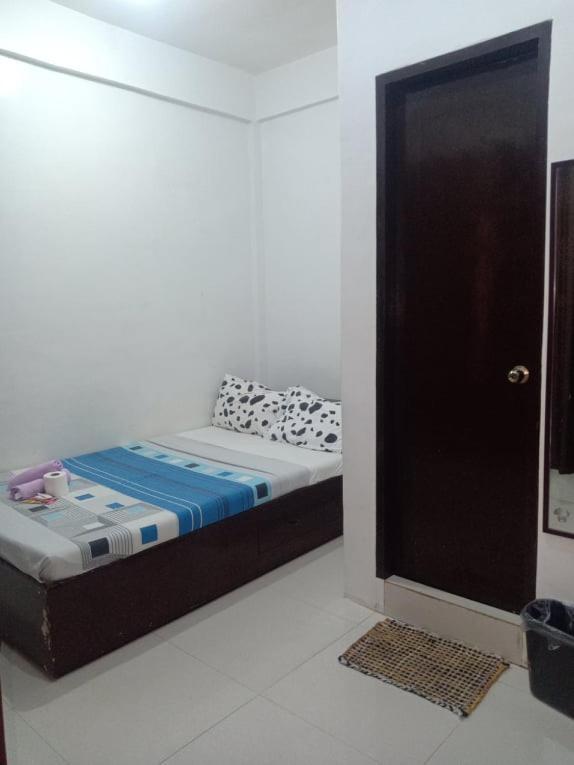 إل نيدو Chelle'S Apartelle-Inn المظهر الخارجي الصورة